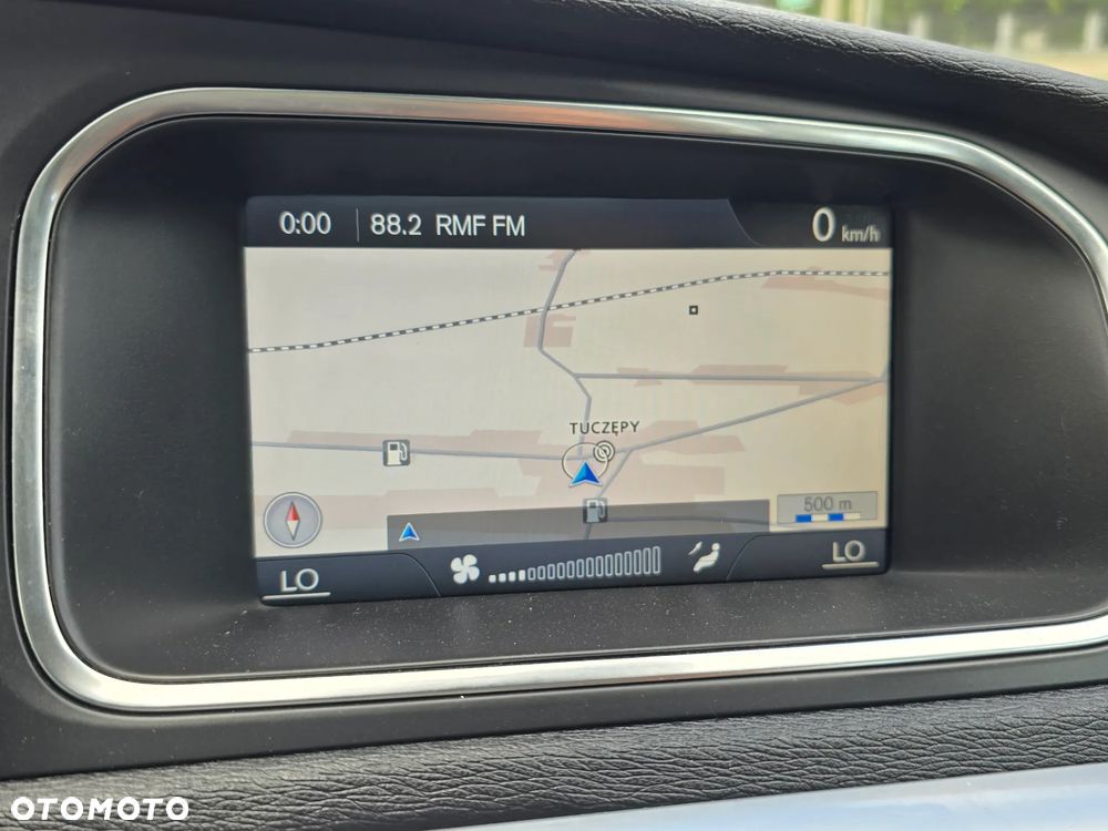 Volvo V40 D2 R Design - 36