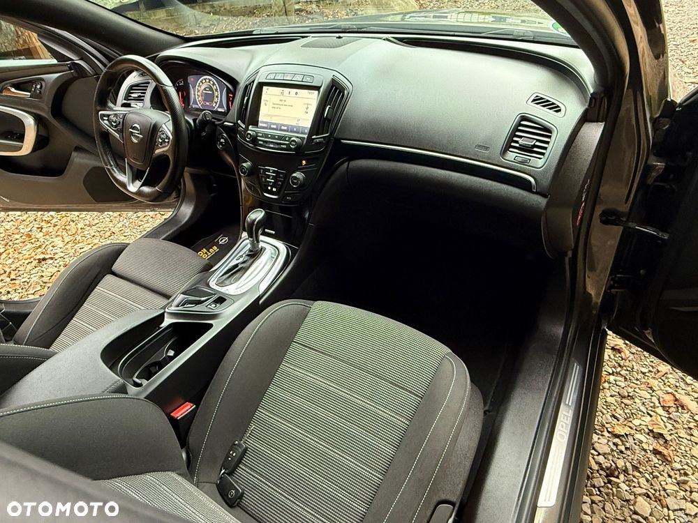 Opel Insignia 2.0 ECOTEC DI Turbo 4x4 Sport - 17
