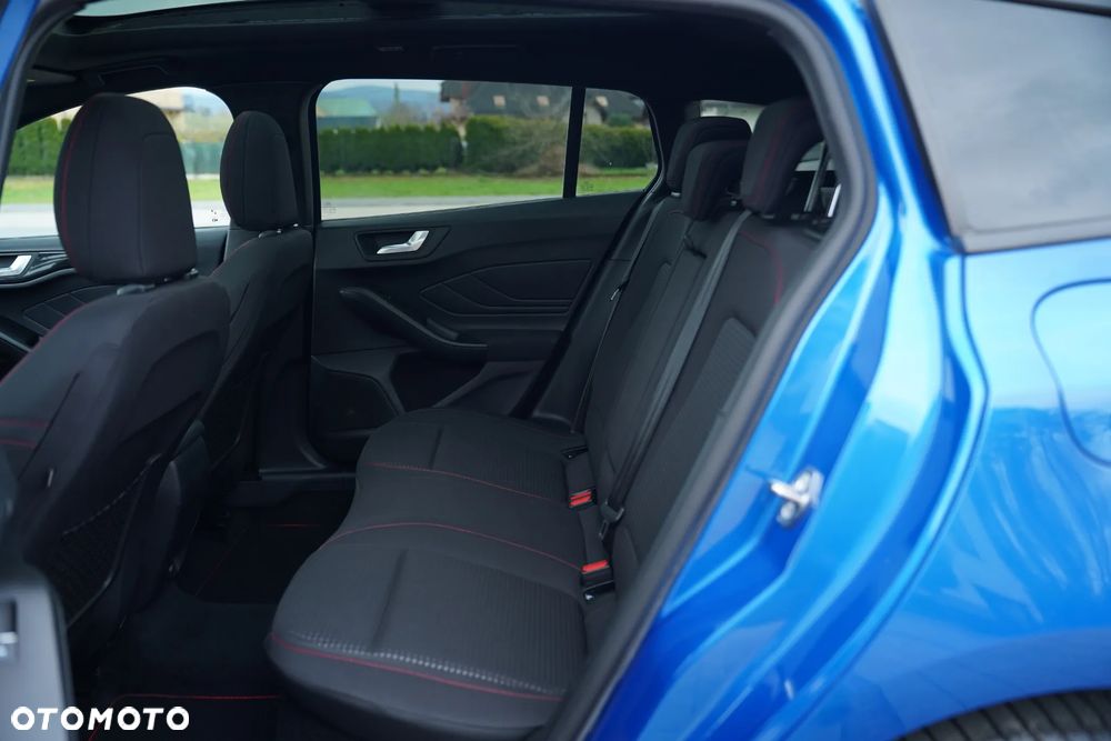 Ford Focus 1.5 EcoBlue Start-Stopp-System ST-LINE - 19