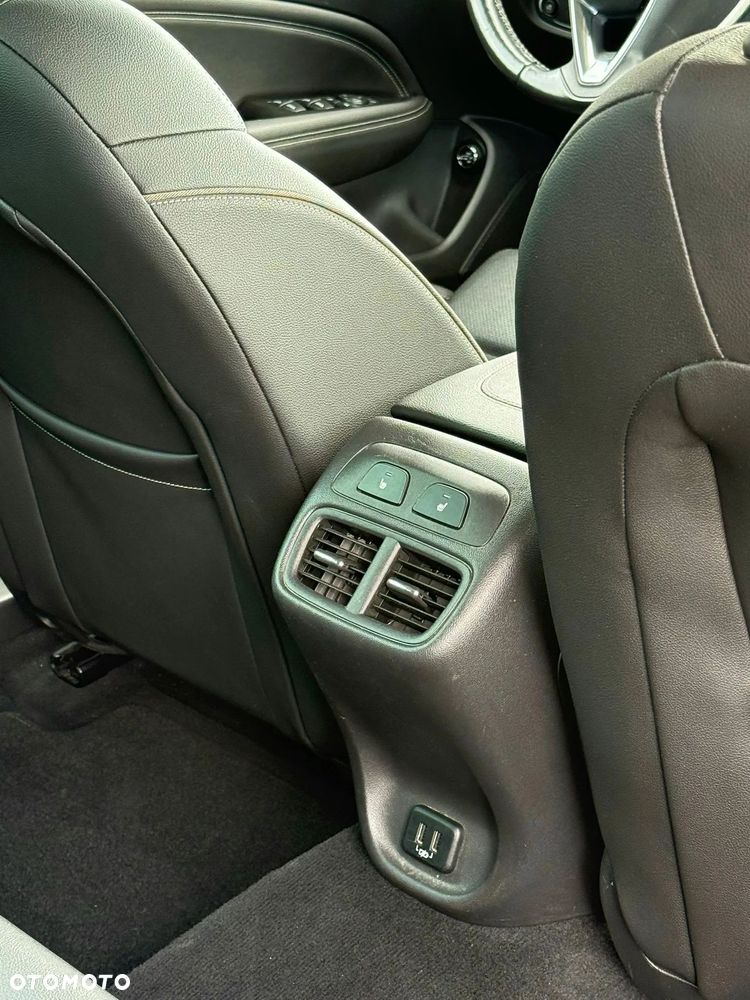 Opel Insignia 2.0 CDTI Cosmo S&S - 24