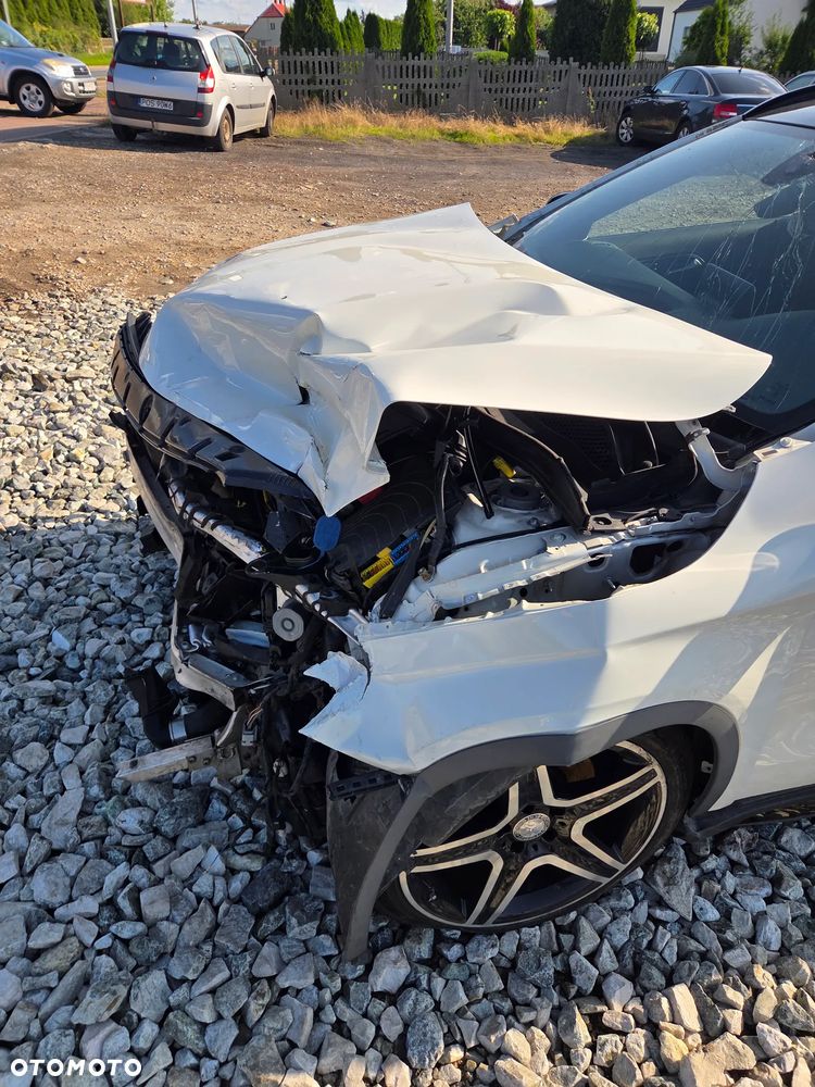 Mercedes-Benz GLA 220 d 4Matic 7G-DCT AMG Line - 13