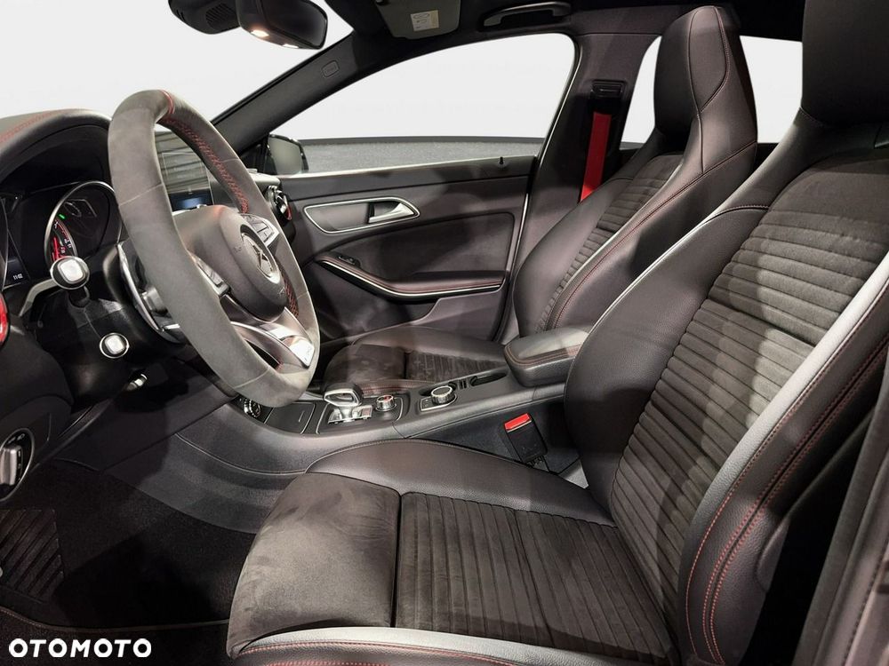 Mercedes-Benz CLA - 14