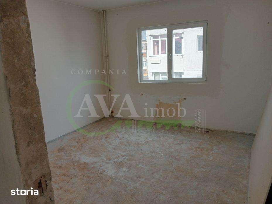 Apartament 3 camere decomandat zona Nord — fotografia 3