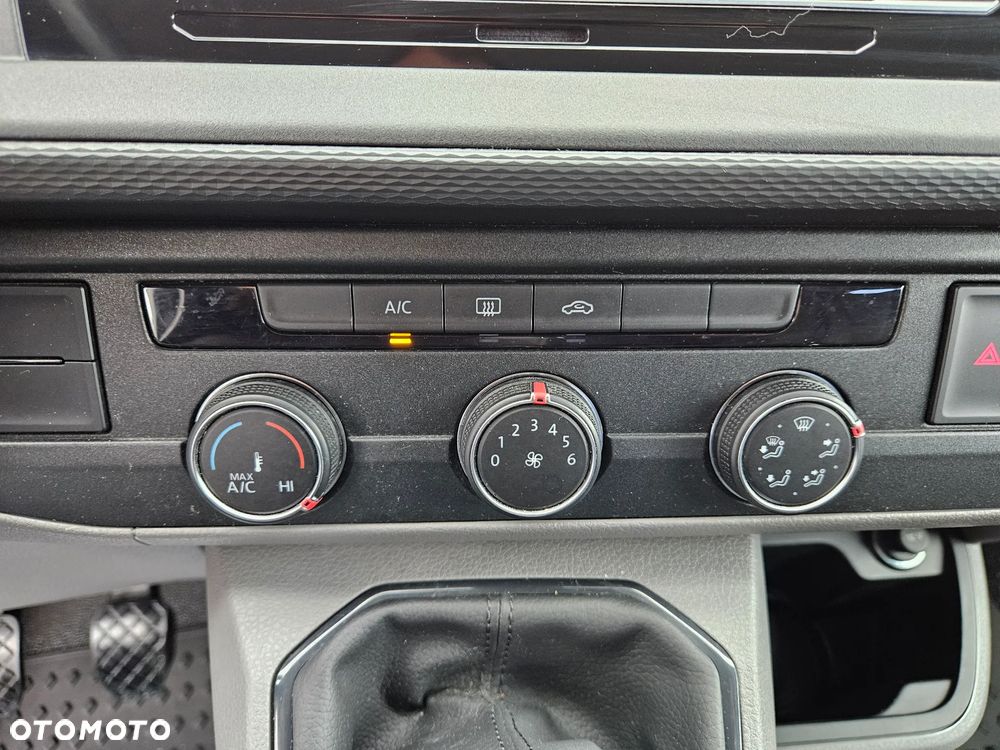 Volkswagen Transporter - 19