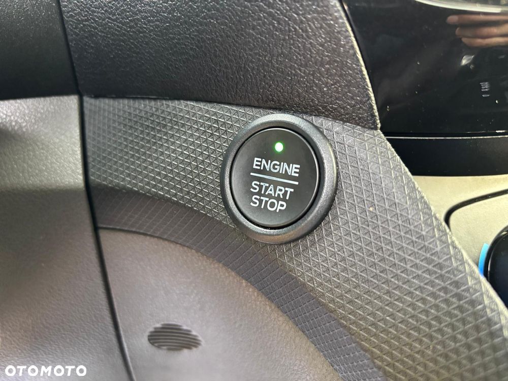 Ford Tourneo Connect Grand - 23
