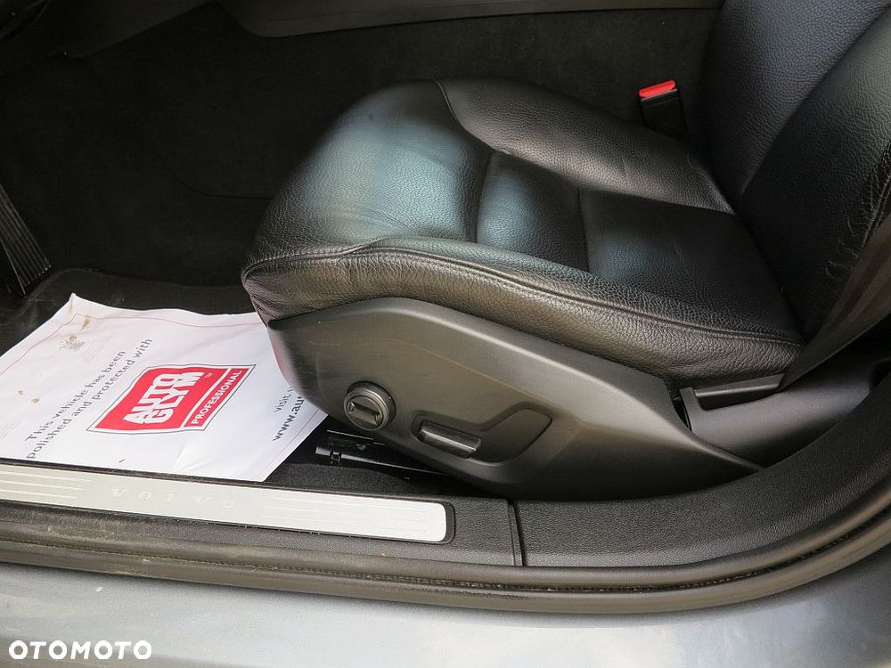 Volvo V60 D3 Momentum - 21