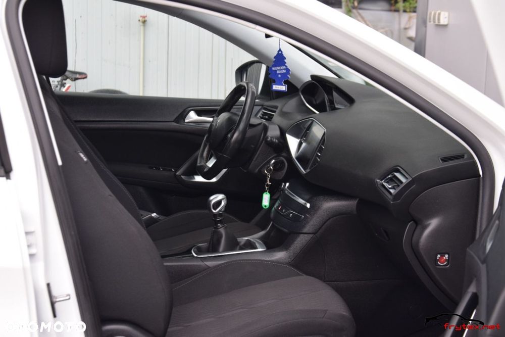 Peugeot 308 - 23