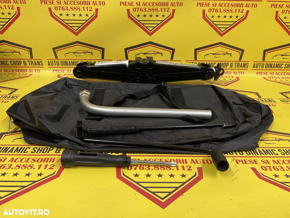Cric auto OEM kit original Audi A3 cu coarba manivela husa - 3
