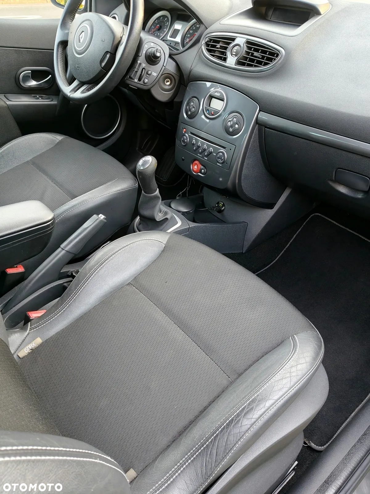 Renault Clio - 18