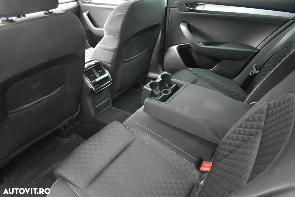 Skoda Superb 2.0 TDI DSG Ambition - 21