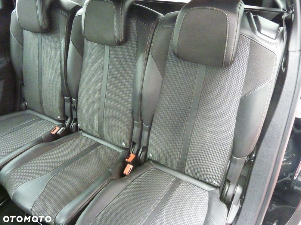 Peugeot 5008 - 12