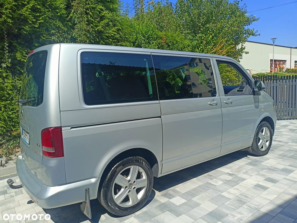 Volkswagen Caravelle - 5
