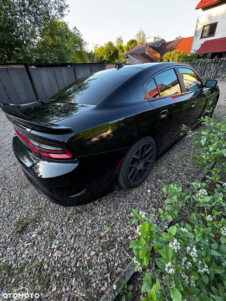 Dodge Charger 6.4 Scat Pack - 17