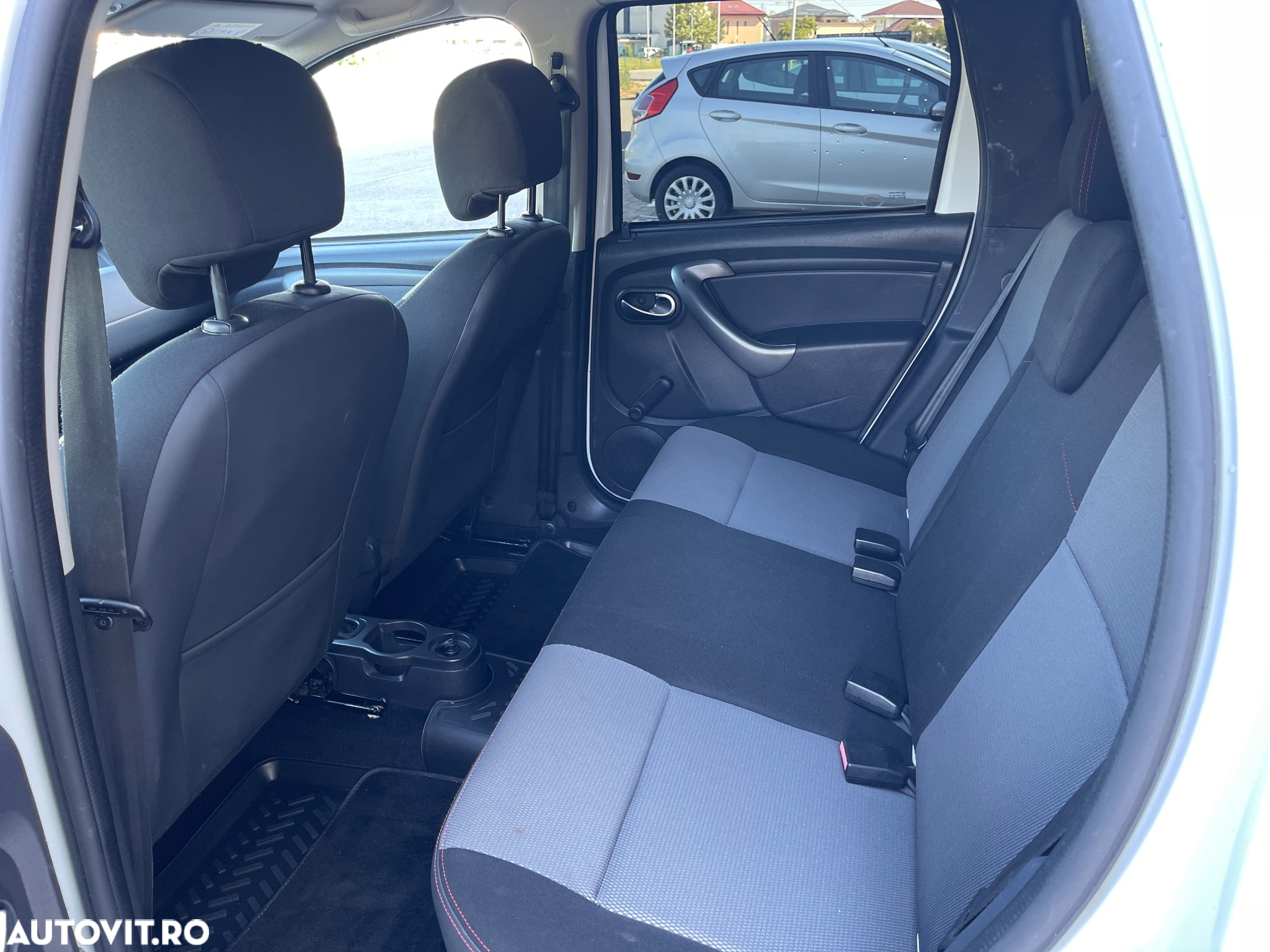 Dacia Duster 1.5 dCi 4WD Prestige jante 16" - 11