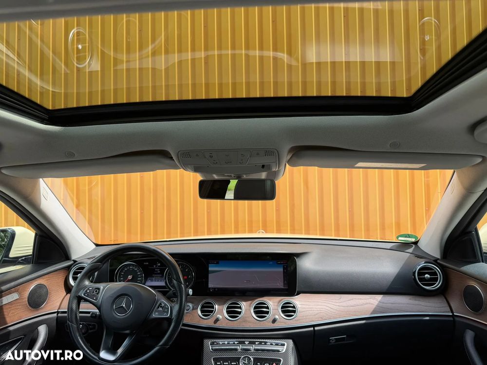 Mercedes-Benz E - 9