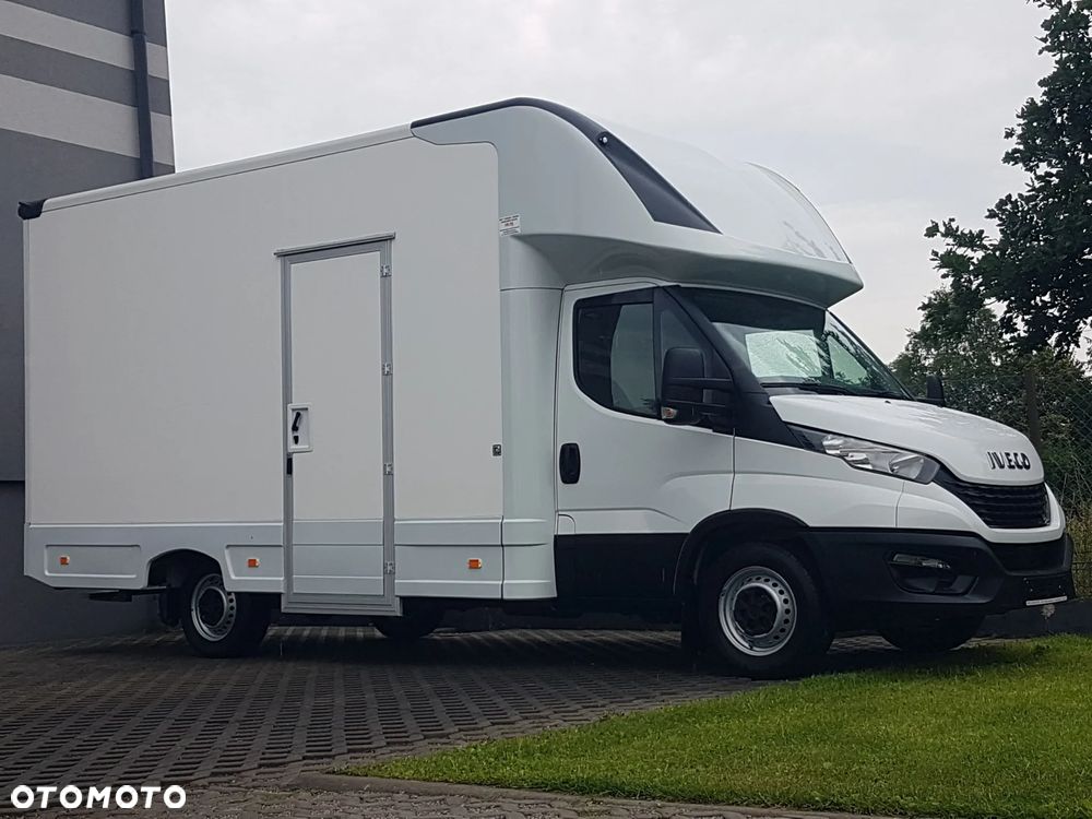 Iveco DAILY KONTENER NISKOPODŁOGOWY 4,44x2,23x2,42 SKLEP FOODTRUCK BAR KLIMA KONIOWÓZ KAMPER - 30