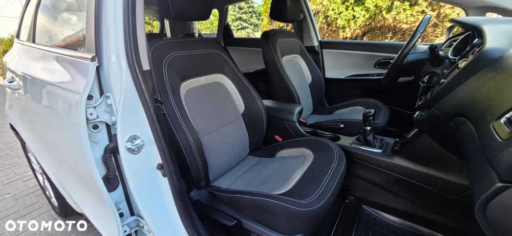 Kia Ceed 1.6 GDI Platinum Edition - 33