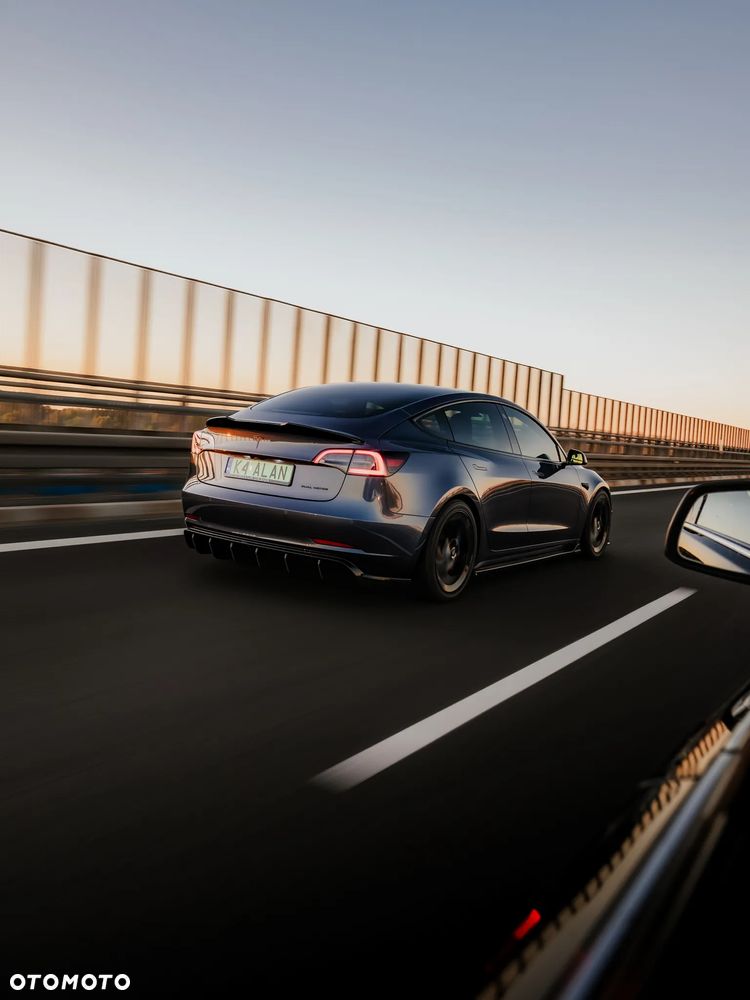 Tesla Model 3 Performance AWD - 6