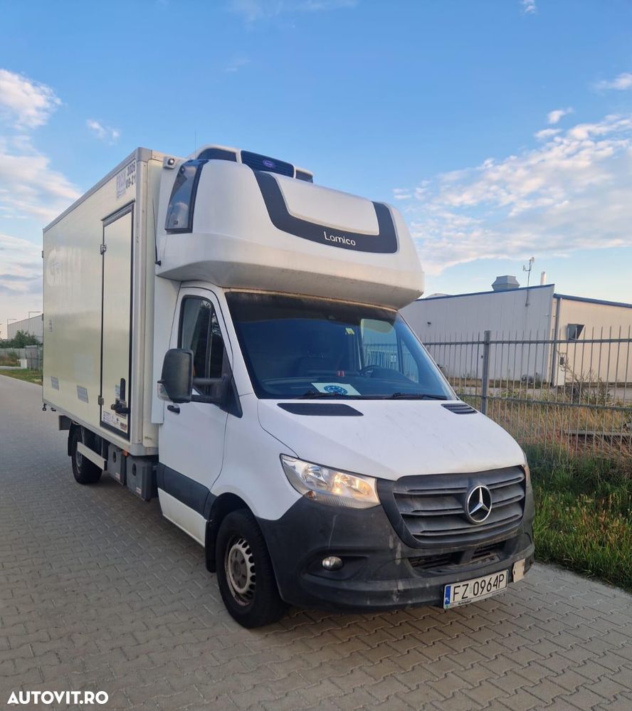Mercedes-Benz Sprinter - 1