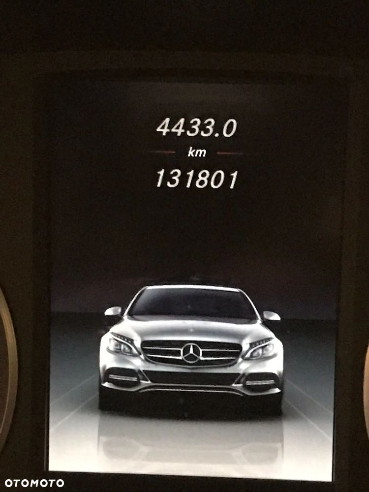Mercedes-Benz Klasa C 200 7G-TRONIC - 22