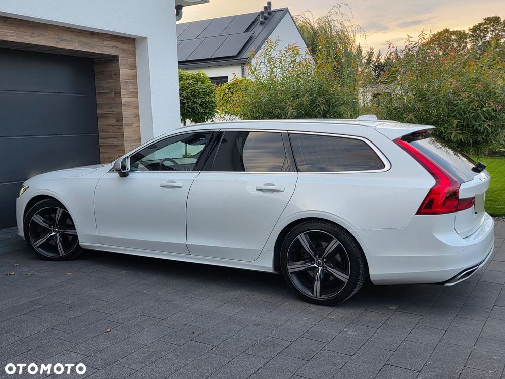 Volvo V90 D5 SCR AWD R-Design - 20