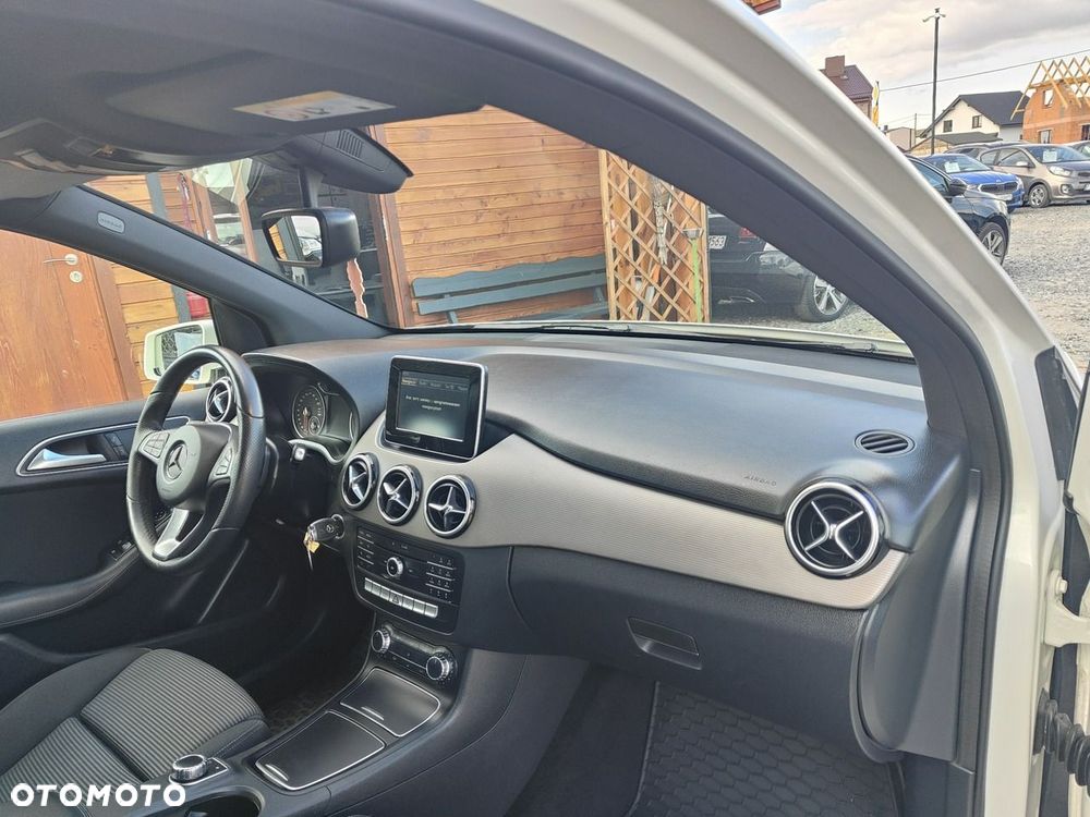 Mercedes-Benz Klasa B 180 d 7G-DCT Edition - 21