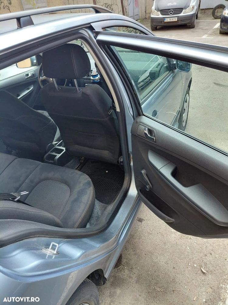 Skoda Fabia 1.4 Sedan Ambiente - 10