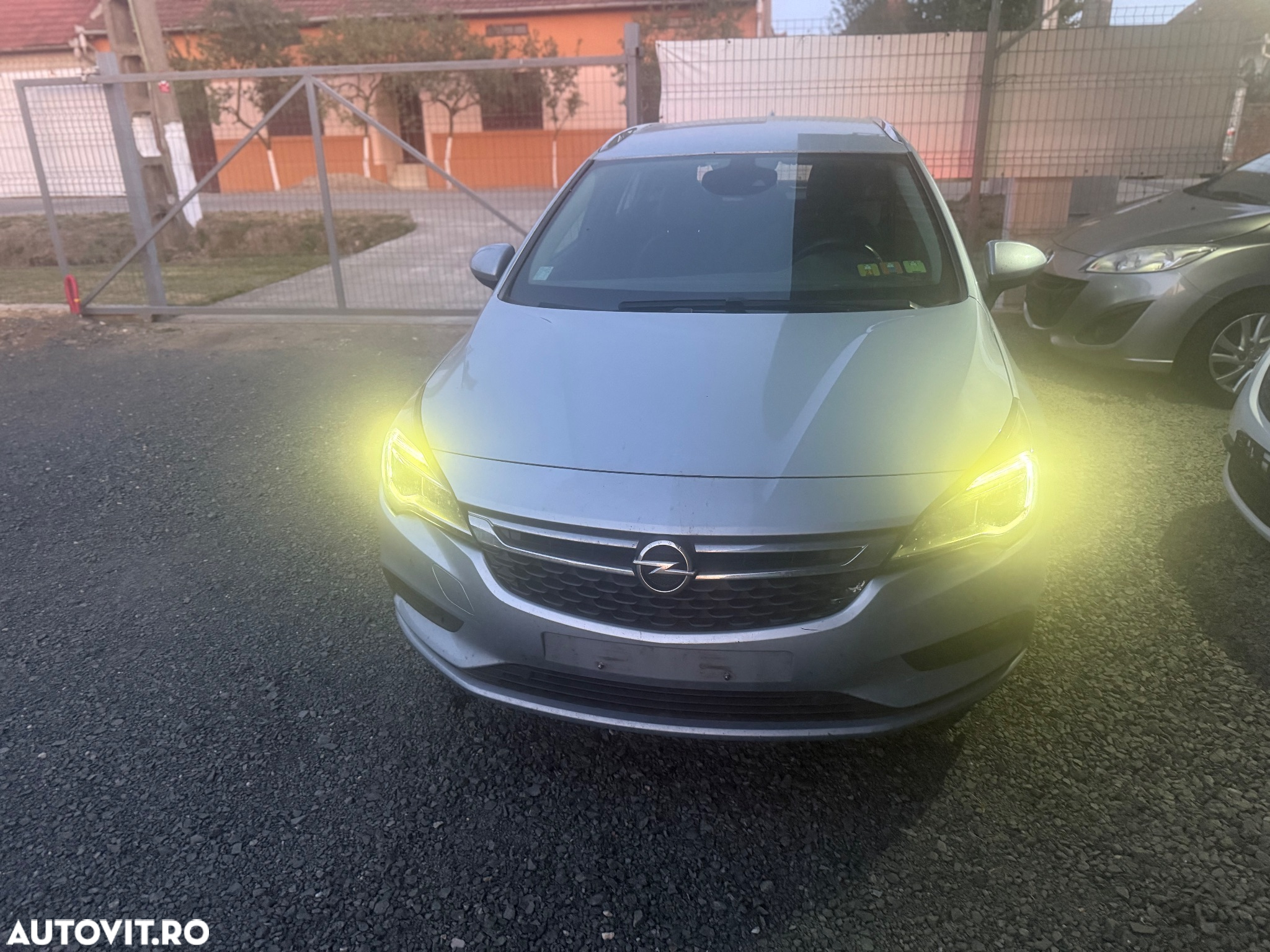 Opel Astra 1.6 CDTI ECOTEC ECOFlex Start/Stop Dynamic - 2