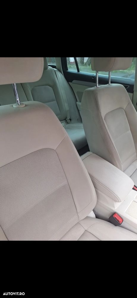 Volkswagen Passat Variant 1.6 TDI (BlueMotion Technology) Comfortline - 9