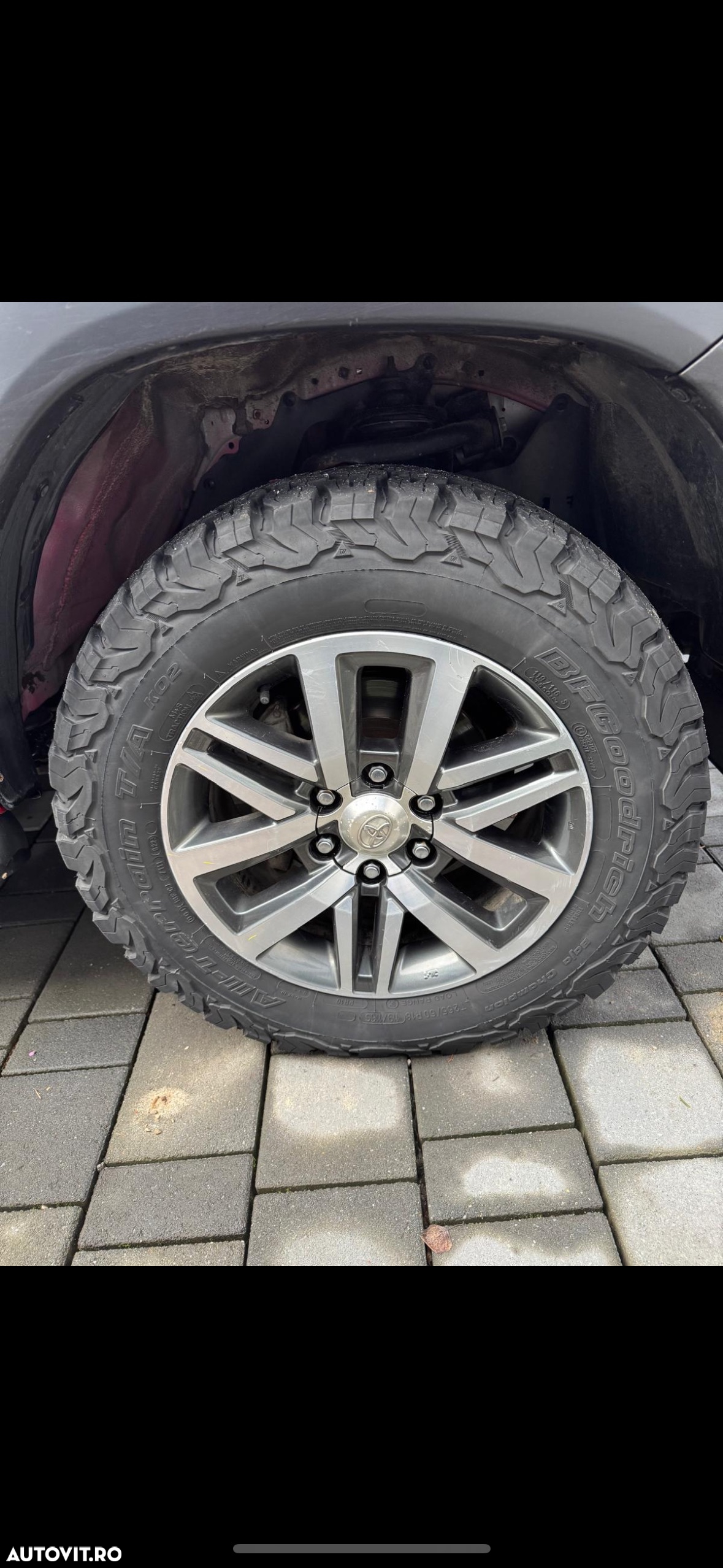 Toyota Hilux 4x4 Double Cab A/T Invincible - 22