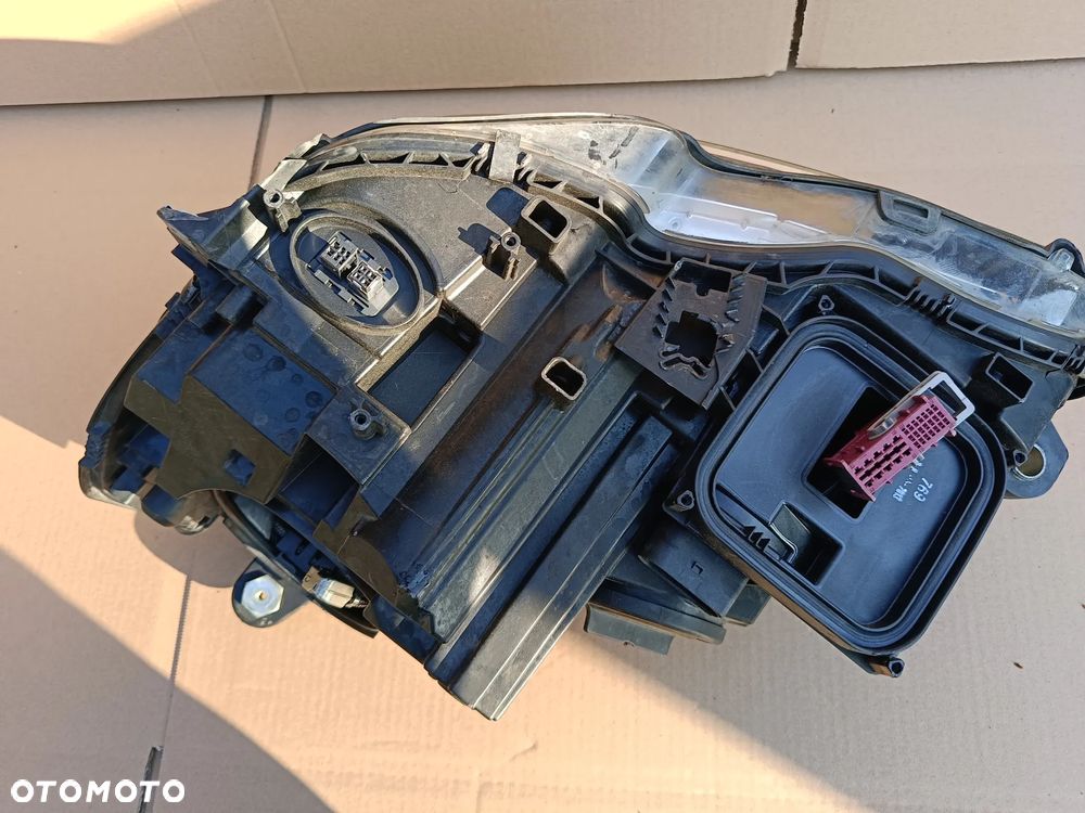 Bi-xenon przedni prawy LED Mercedes C klasa C- klasa W204 lift lampa prawa A2048204439 - 5