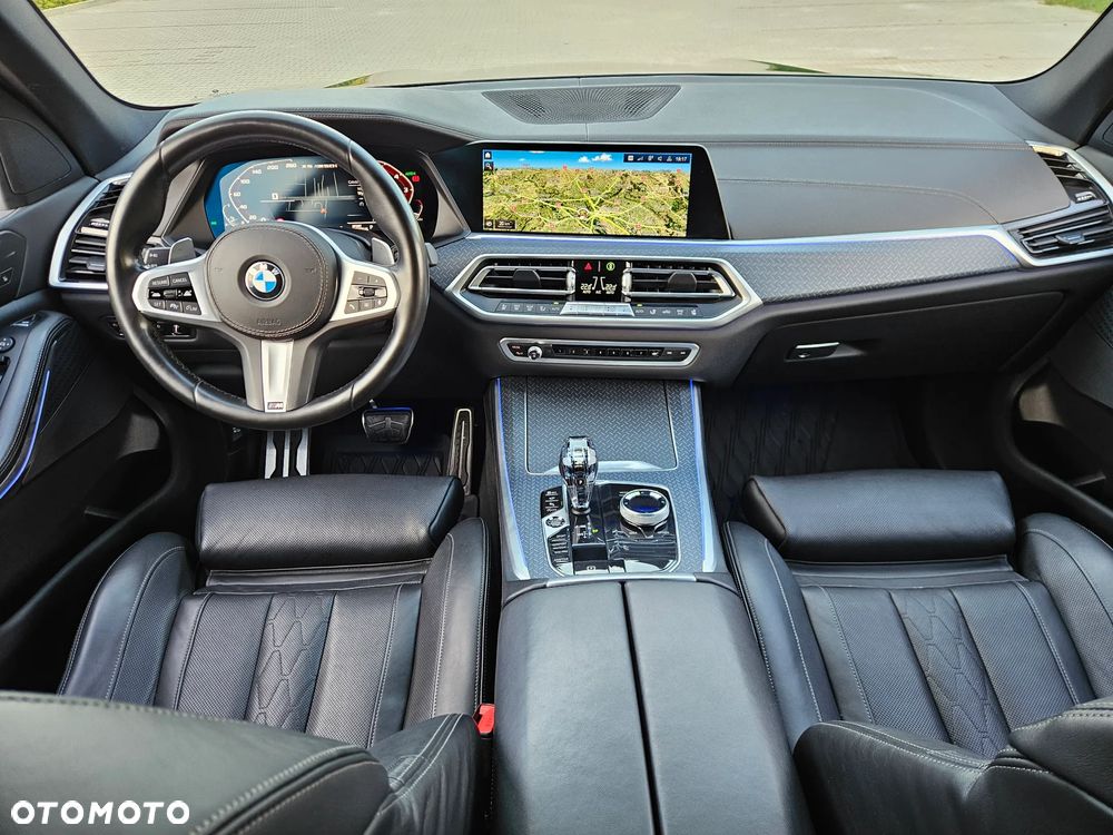 BMW X5 M50i - 21