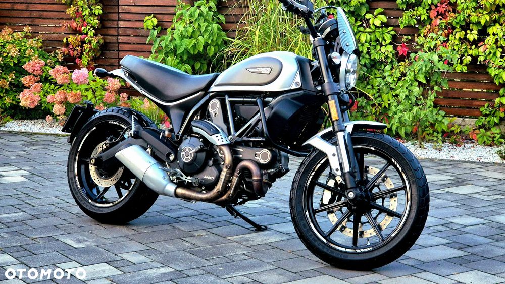 Ducati Scrambler - 1
