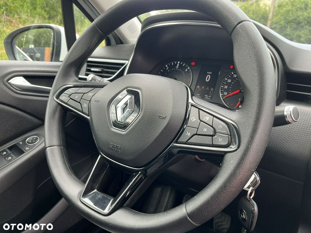 Renault Clio - 23