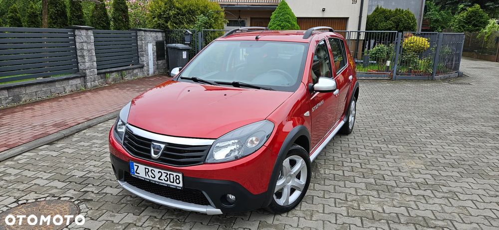 Dacia Sandero 1.6 16V Hi-Flex - 1