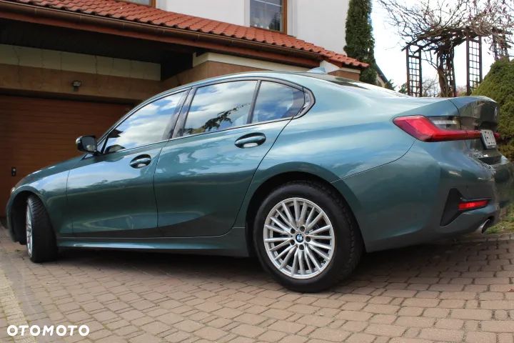 BMW Seria 3 318d Sport Line - 10