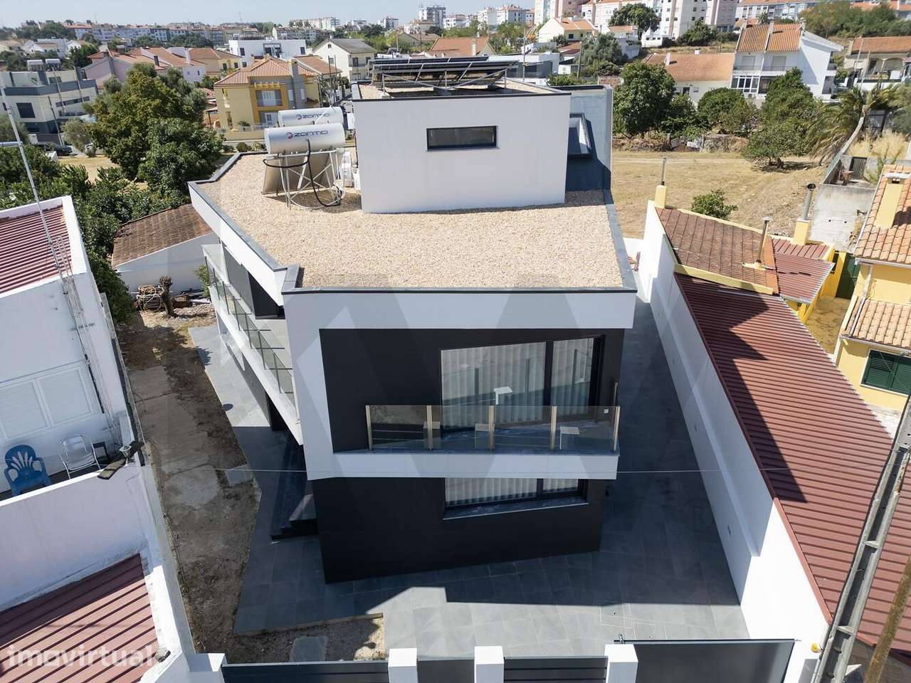 Um Imóvel Único, Pensado ao Pormenor para Quem Valoriza Exclusividade - Grande imagem: 3/53