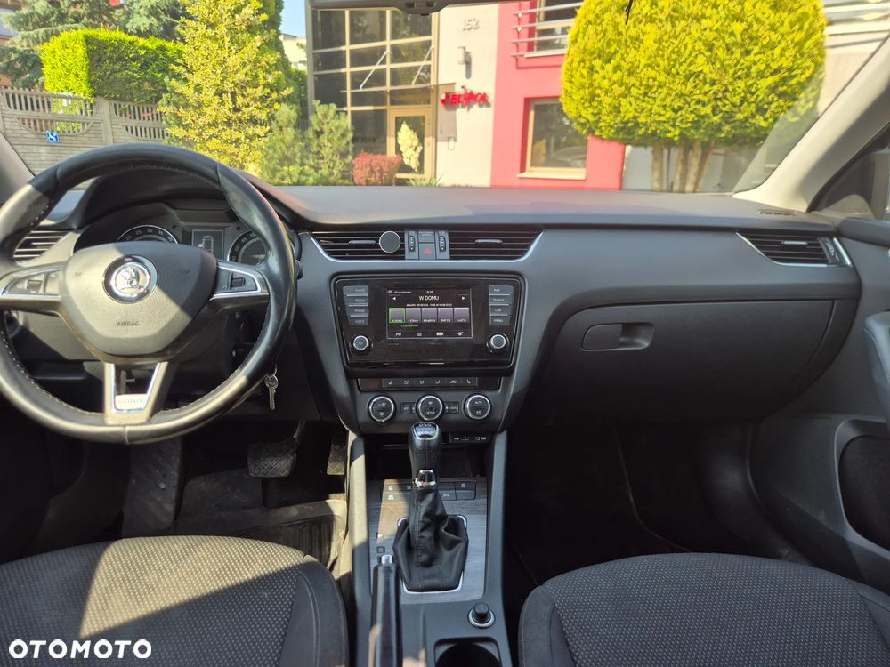 Skoda Octavia Scout 2.0 TDI 4x4 DSG - 9