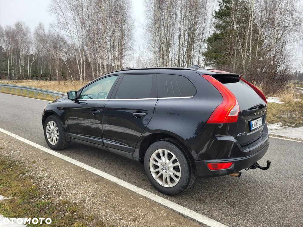 Volvo XC 60 2.4D AWD Momentum - 4