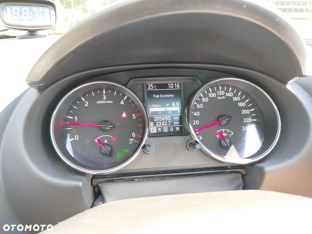 Nissan Qashqai 2.0 dCi 4x4 I-Way - 24