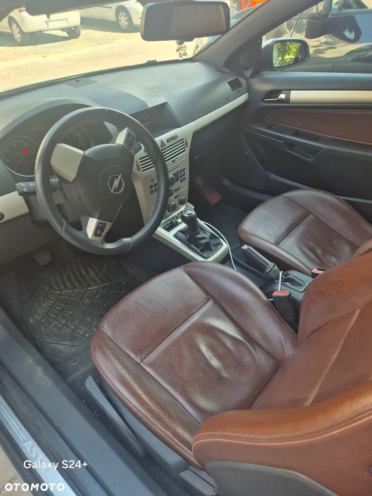 Opel Astra ver-1-9-cdti-edition - 2