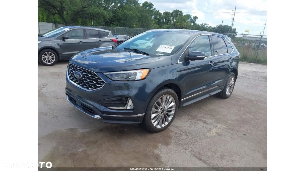 Ford Edge - 1
