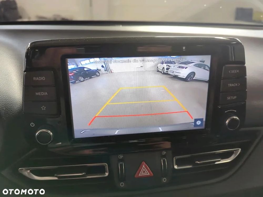 Hyundai i30 1.5 DPI Comfort - 12