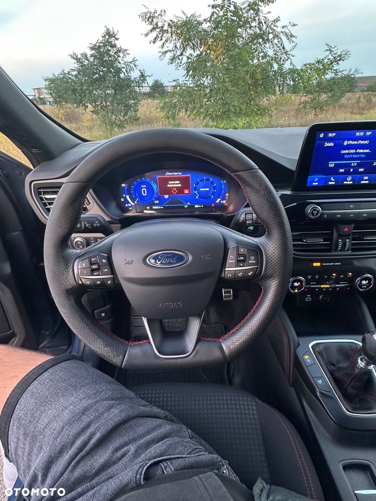 Ford Kuga - 11