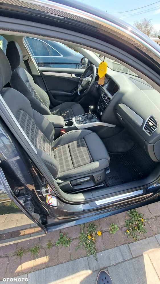 Audi A4 Avant - 4