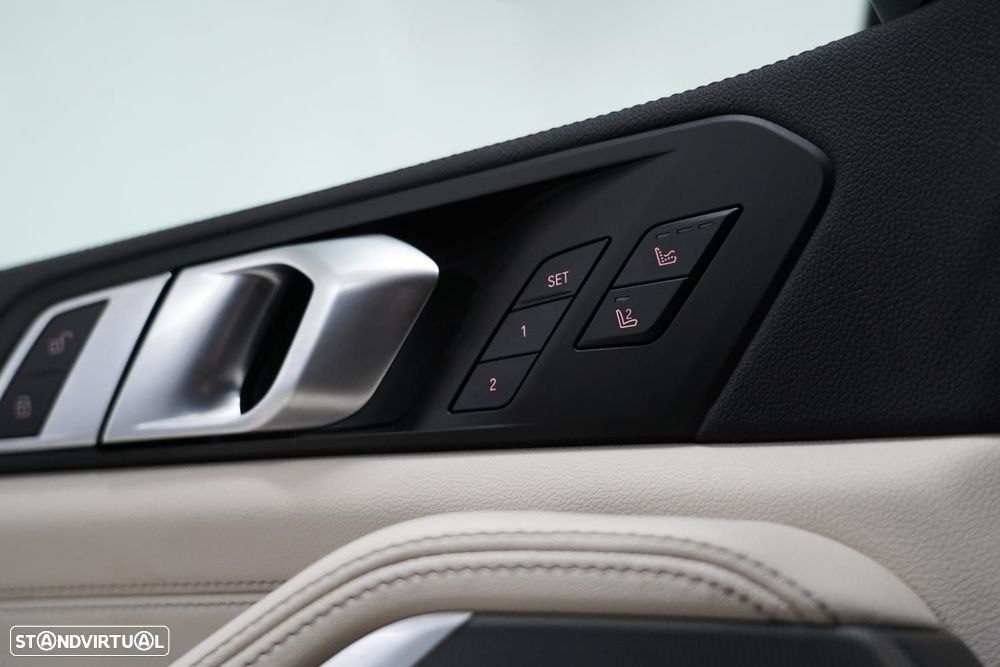 BMW X5 45 e xDrive Pack M - 23