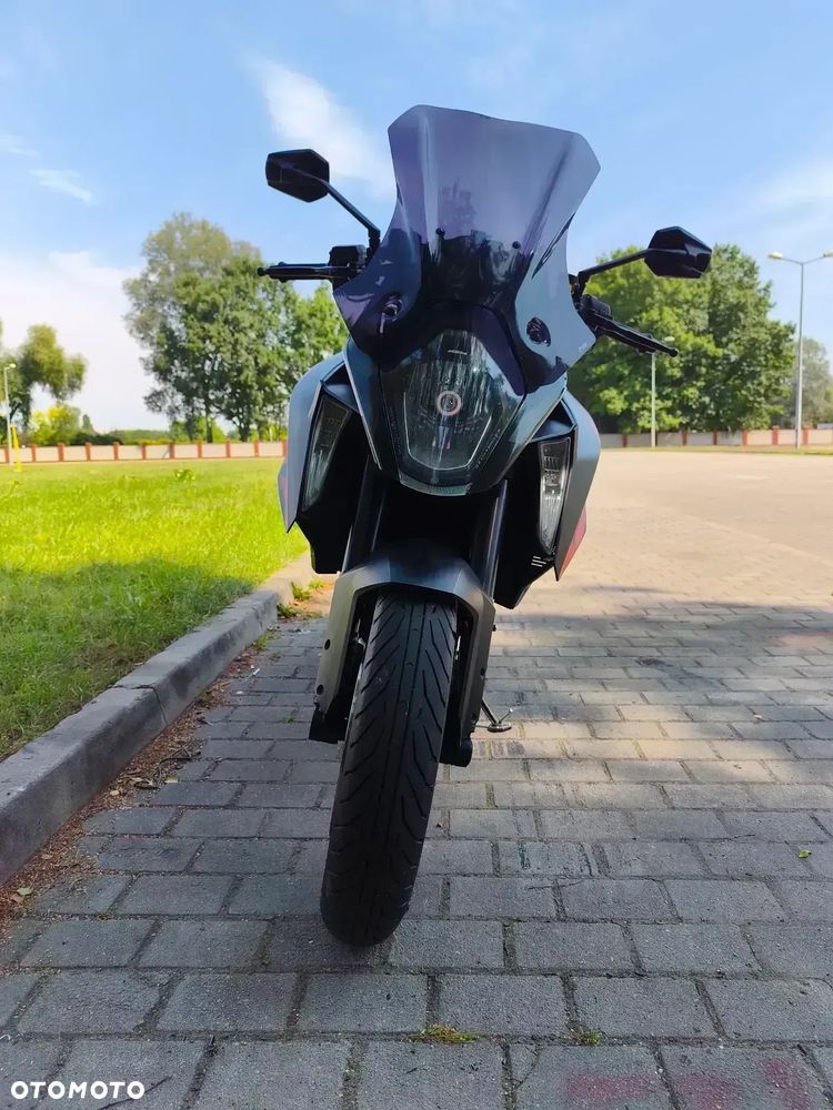 KTM Super Duke - 1
