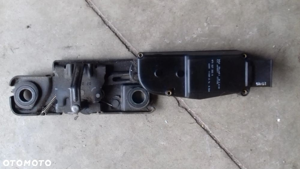 zamek rygiel dociąg bagażnika 4F9827383A A6 C6 kombi - 1