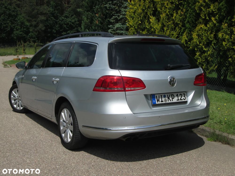 Volkswagen Passat 2.0 TDI DPF BlueMotion Technology Comfortline - 12
