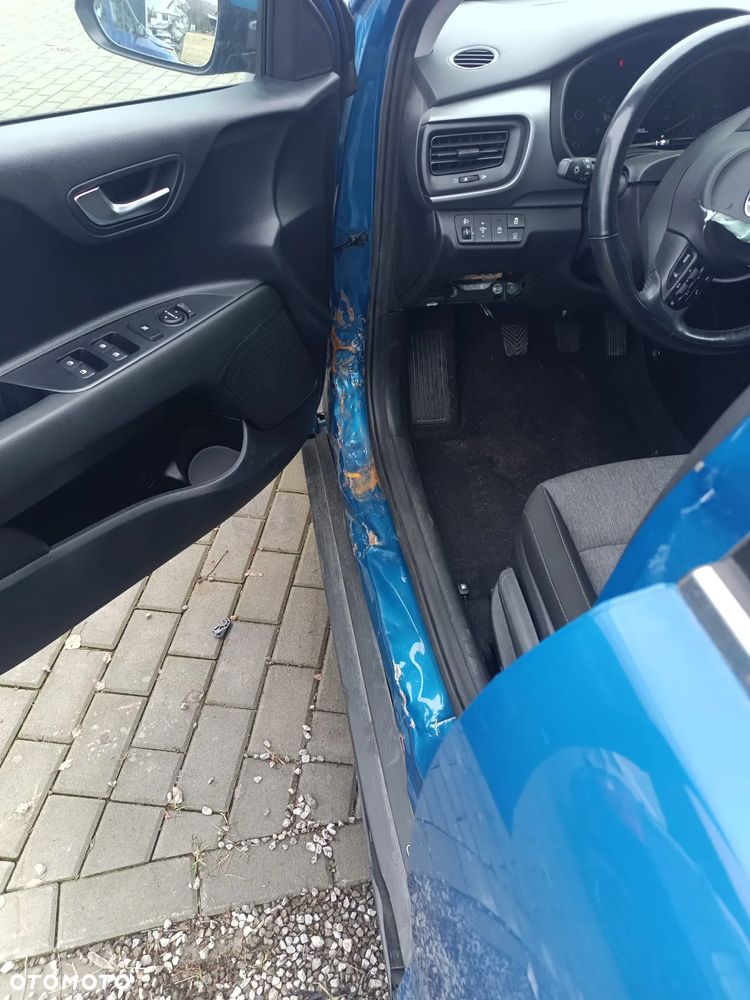 Kia Stonic 1.2 M - 8